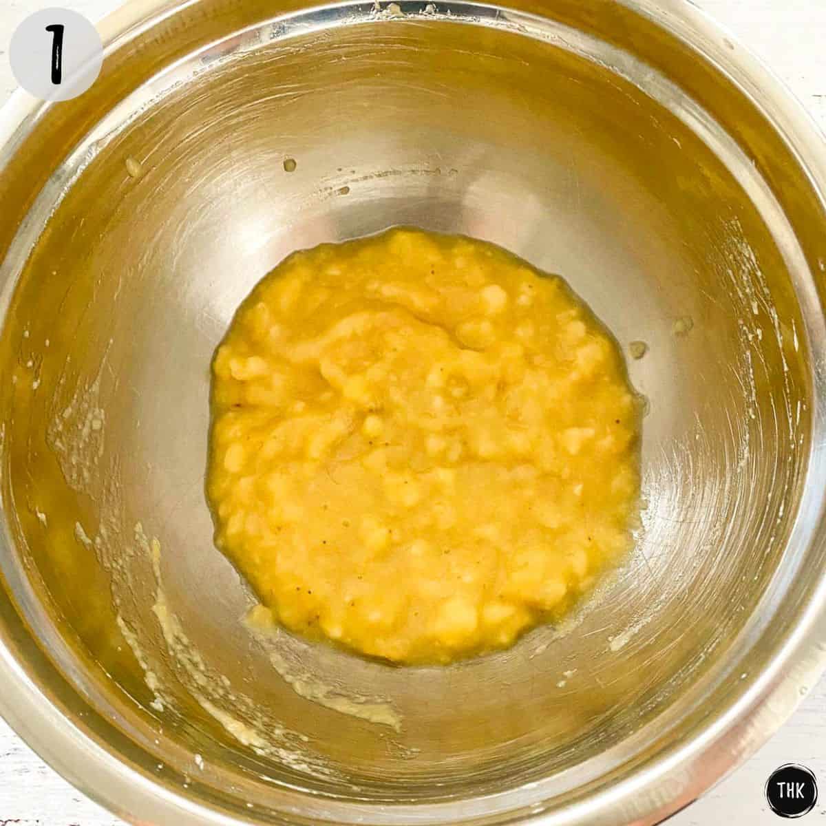 Bowl of mashed bananas.